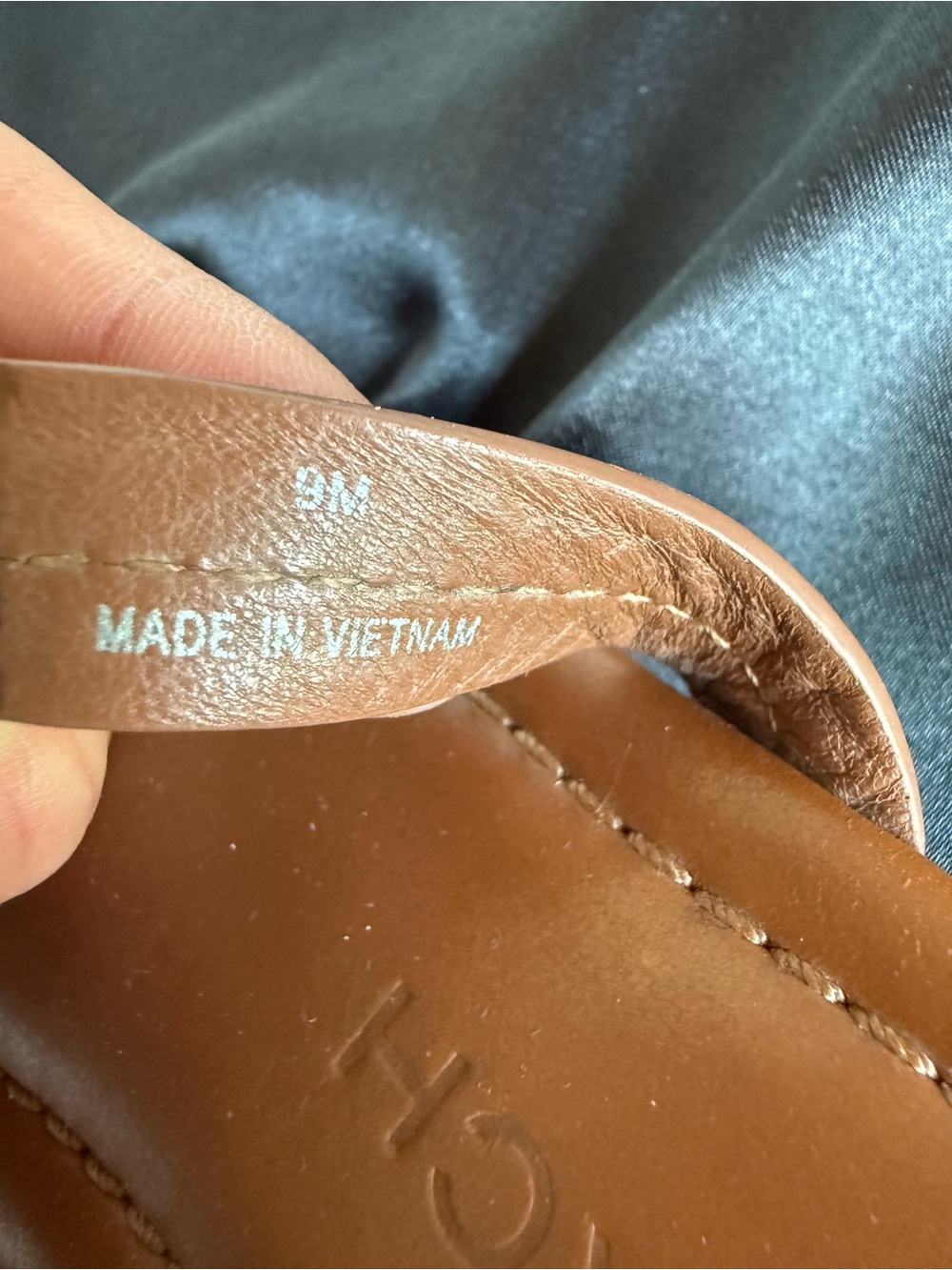 Tory Burch Miller Leather Logo Thong Sandals Brown Cognac Size 9M - Picture 8 of 10
